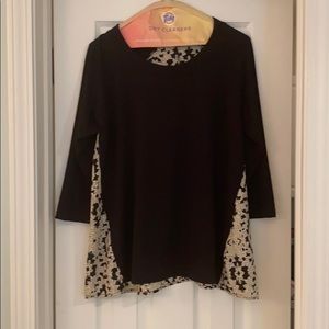 Back sweater with print detail on back